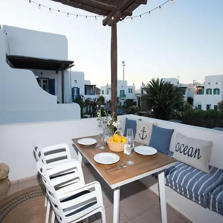 Poolside With Coastal Views Lägenhet Ornos (Mykonos)